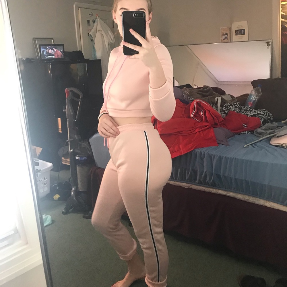 Light pink cropped sweatsuit